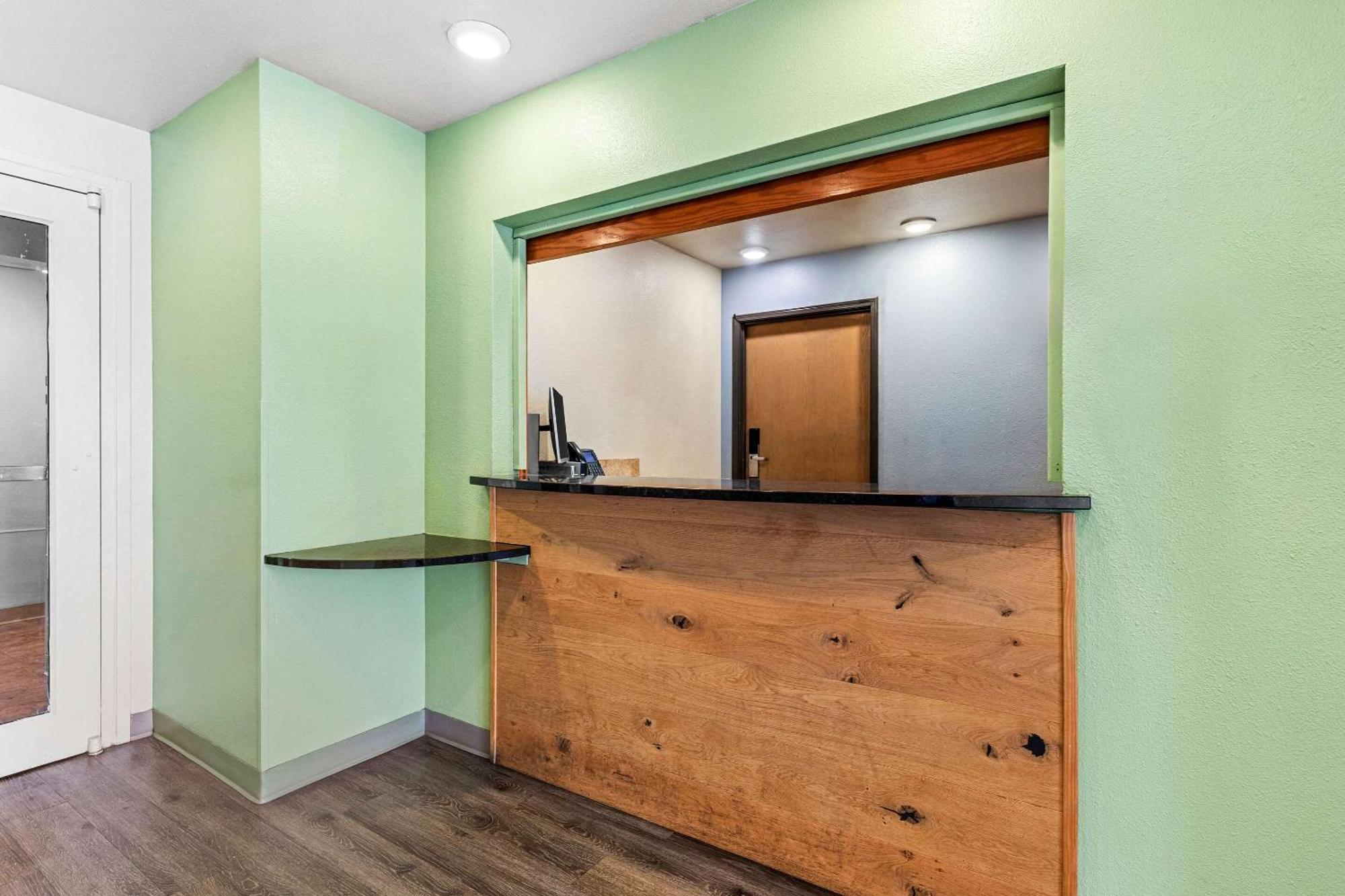 Woodspring Suites Tulsa Extérieur photo