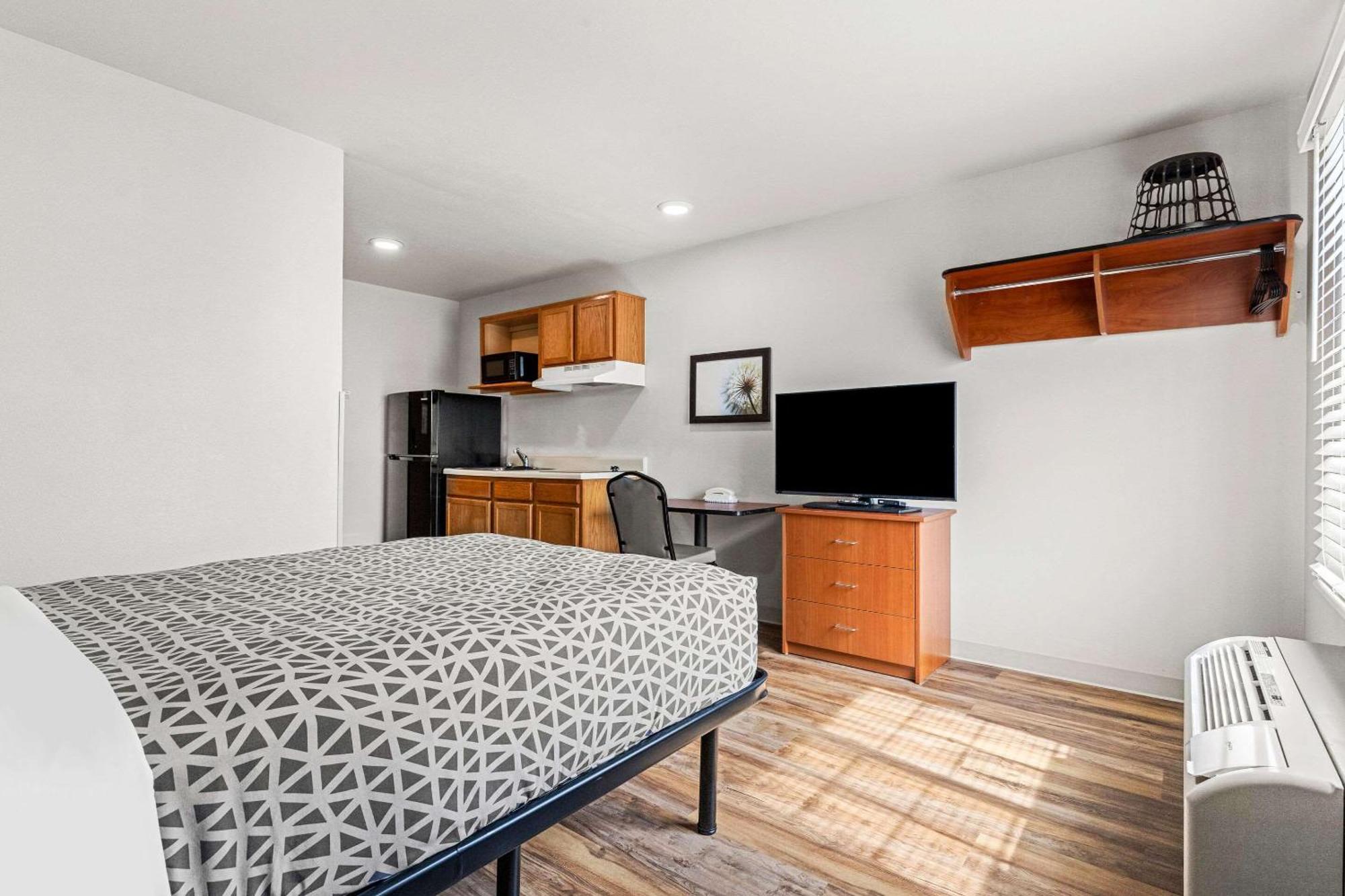 Woodspring Suites Tulsa Extérieur photo