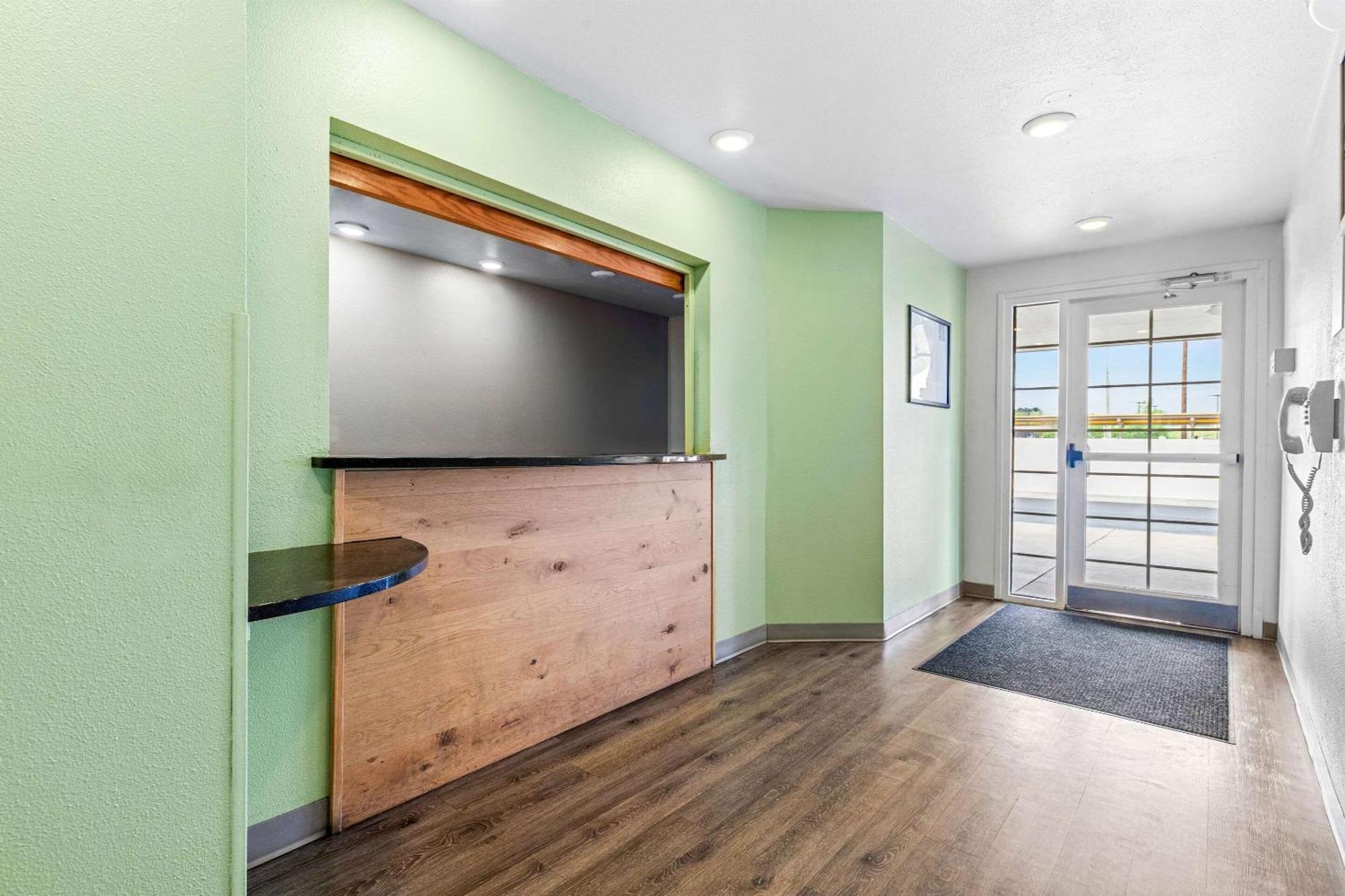 Woodspring Suites Tulsa Extérieur photo