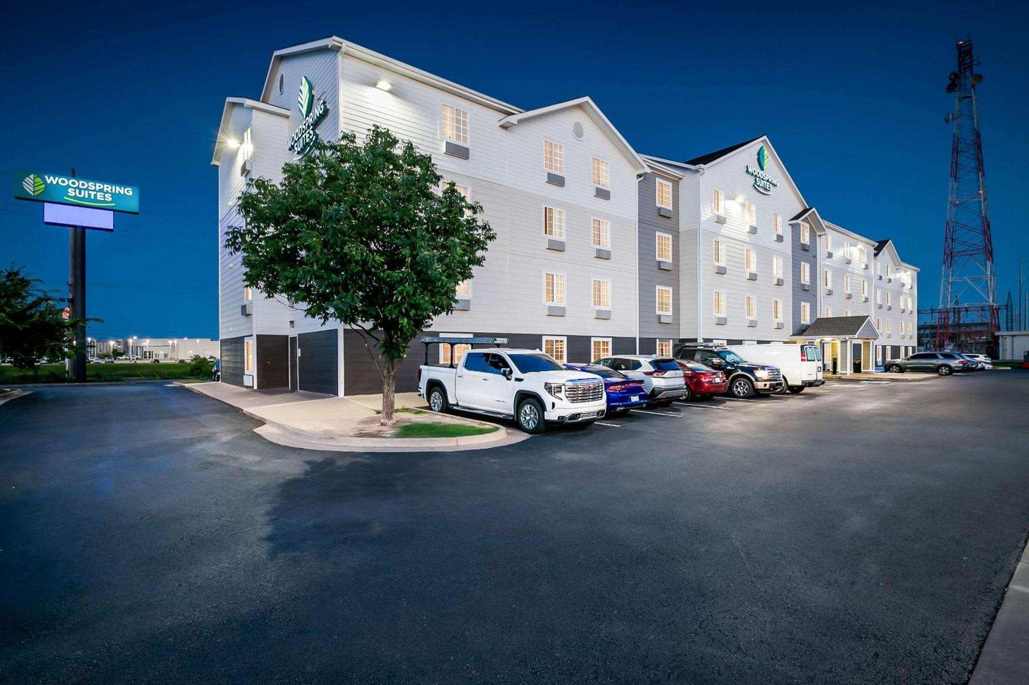 Woodspring Suites Tulsa Extérieur photo
