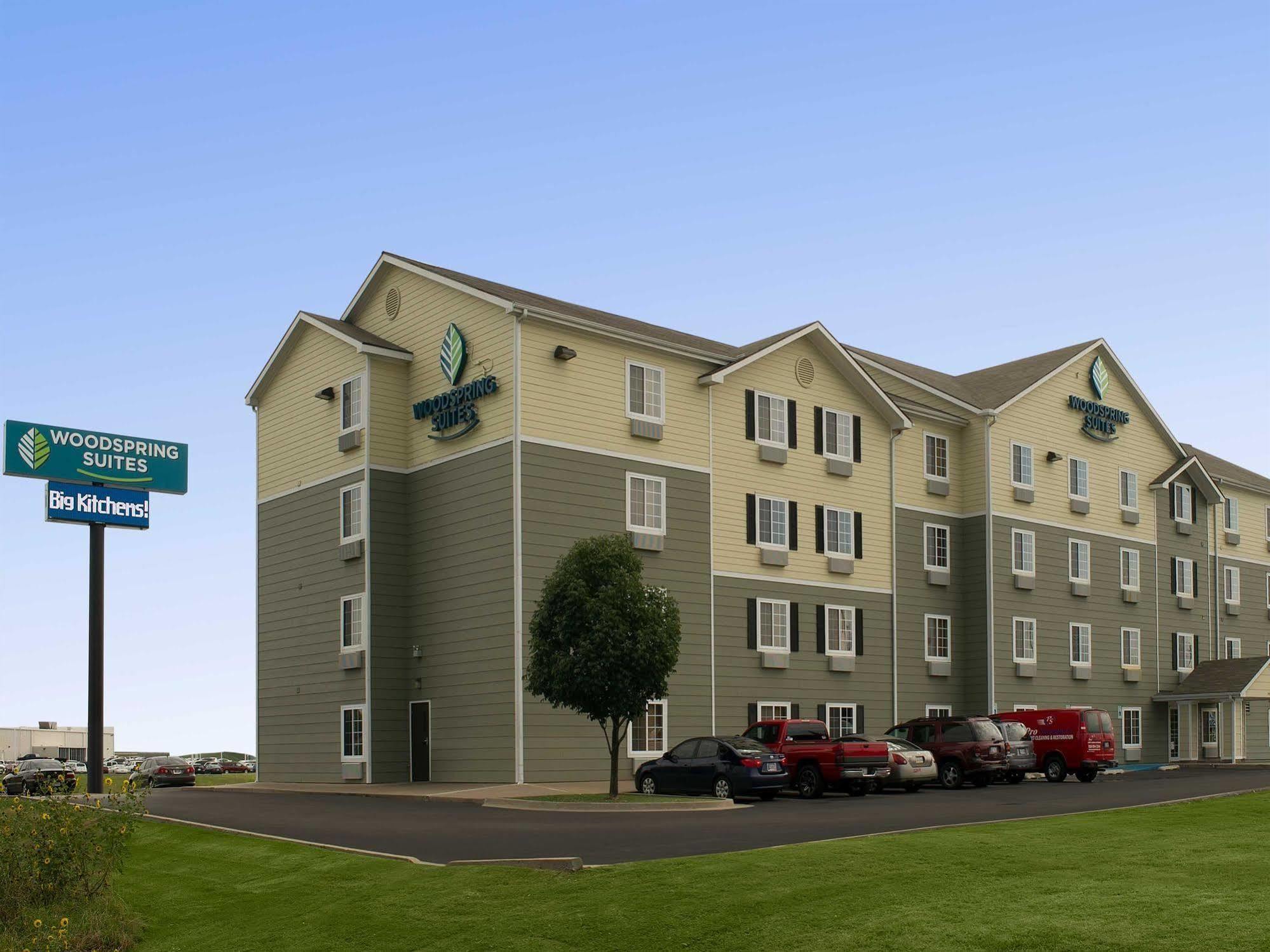 Woodspring Suites Tulsa Extérieur photo